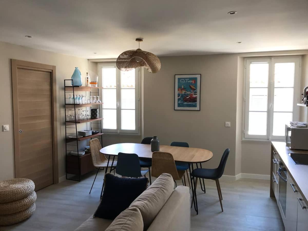 Superbe 3 Pièces 4 étoiles Plein Centre 70m Du Port Apartamento