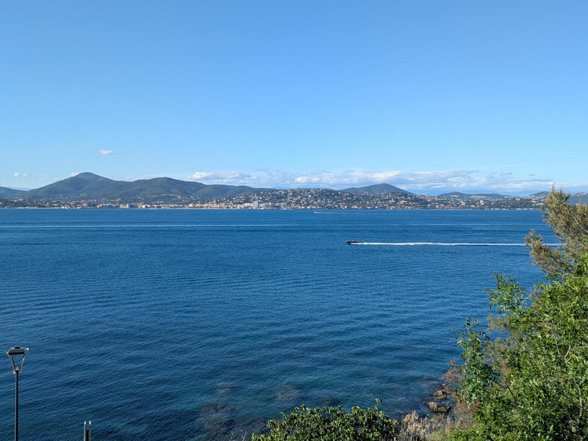 Apartamento Superbe 3 Pièces 4 étoiles Plein Centre 70m Du Port Saint-Tropez